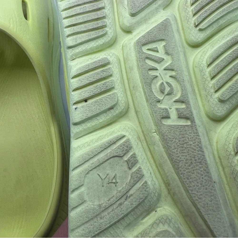 Youth Hoka One One Slides Size 4